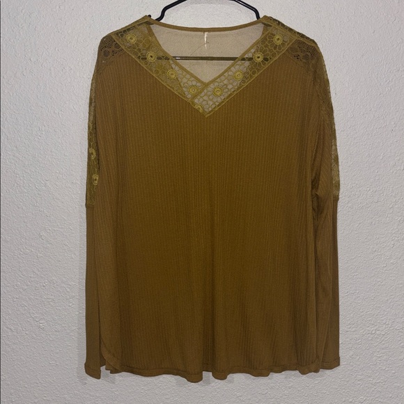 Free People LOLA LACE INSET RELAXED LONG SLEEVE - Picture 2 of 7